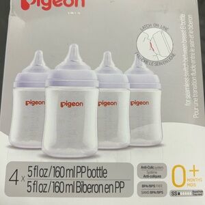 Pigeon Baby Bottles Set